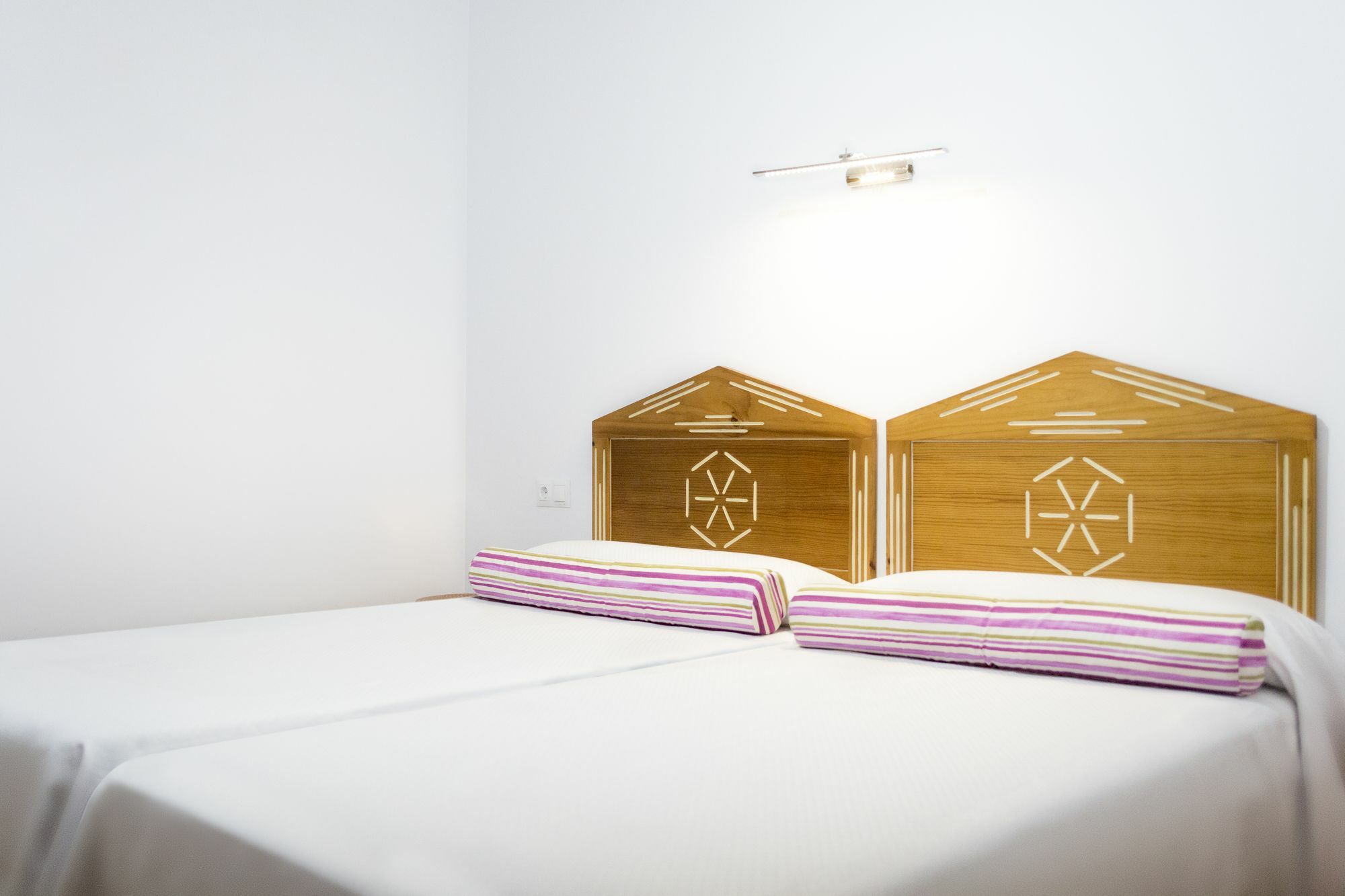 Hostal Alhambra - Adults Only Nerja Dış mekan fotoğraf