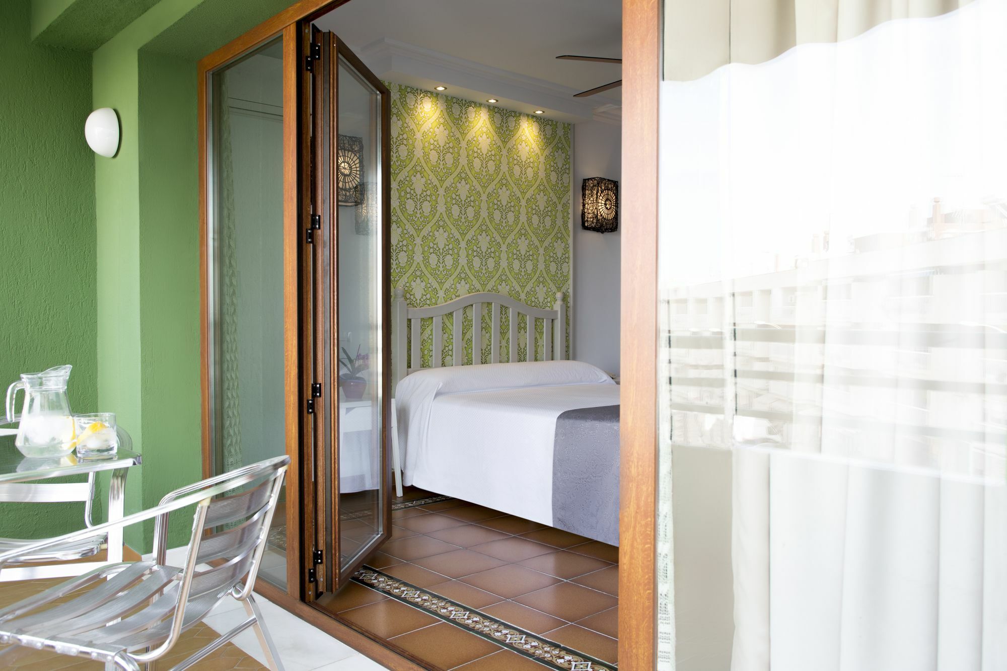 Hostal Alhambra - Adults Only Nerja Dış mekan fotoğraf
