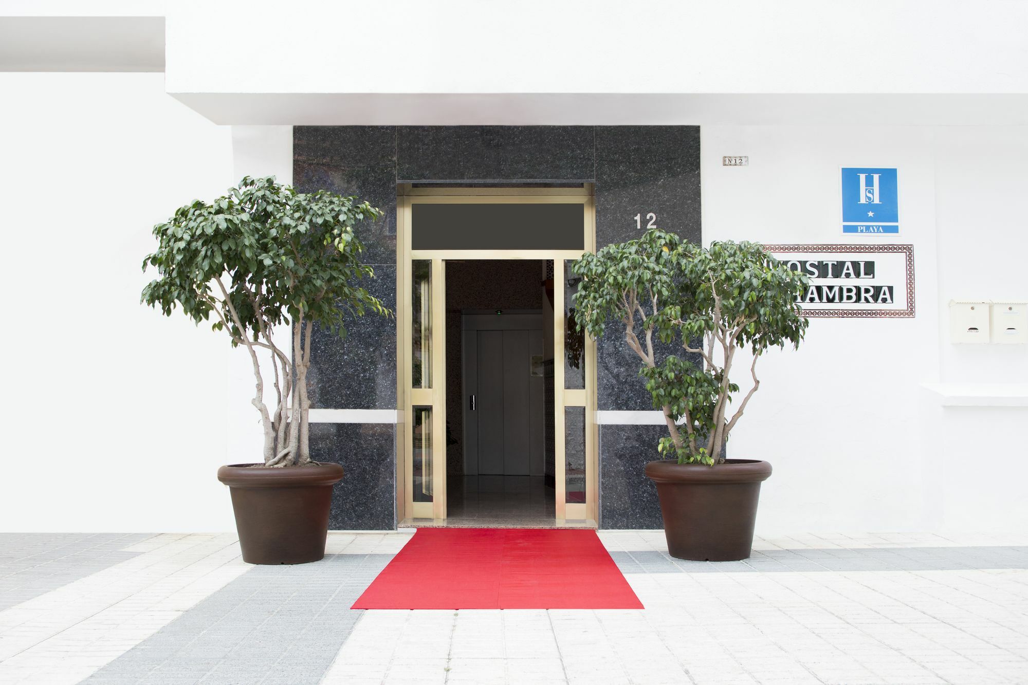 Hostal Alhambra - Adults Only Nerja Dış mekan fotoğraf