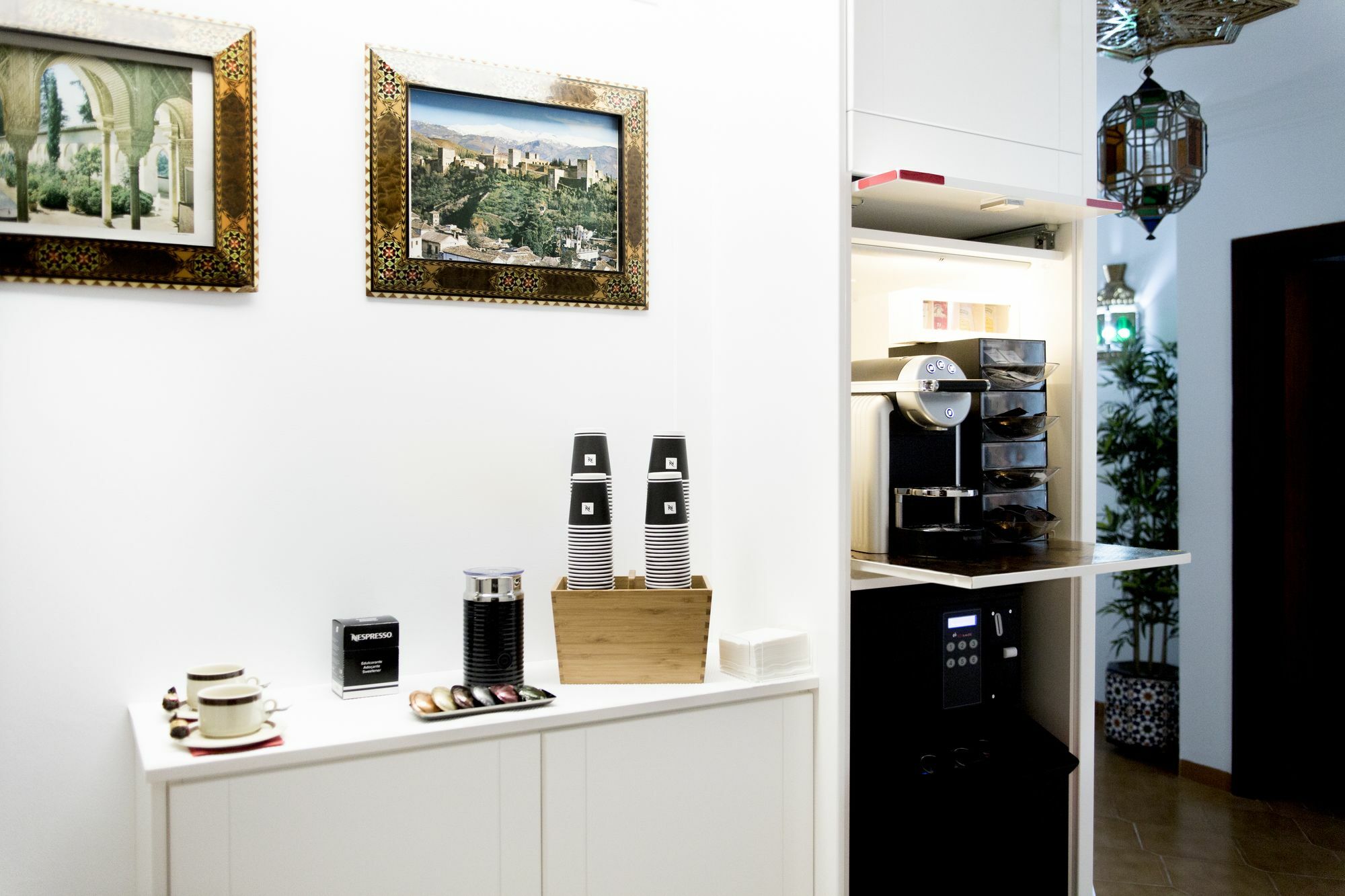 Hostal Alhambra - Adults Only Nerja Dış mekan fotoğraf